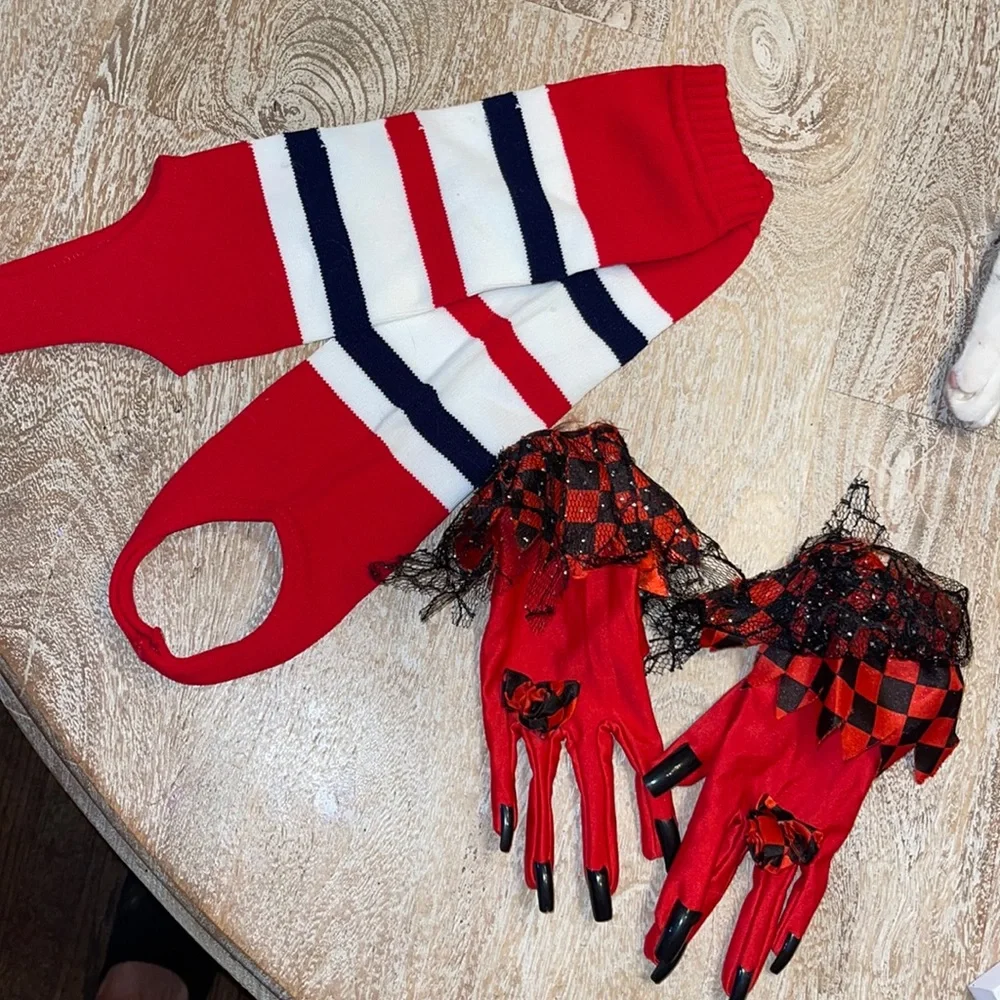 Vintage costume, accessories, gloves, with black nails, glued on lace